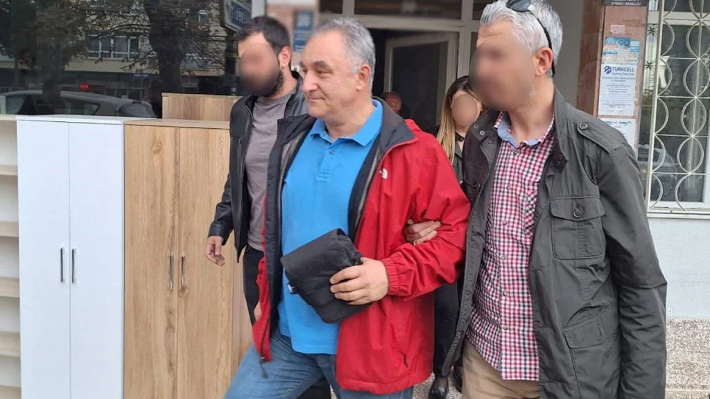 Basın meslek örgütleri AYM önünde sansüre karşı nöbette